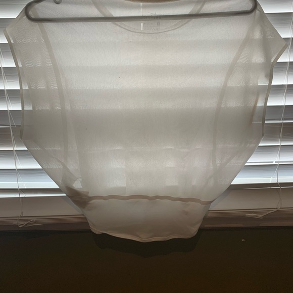 Nike work out shirt - Picture 2 of 2